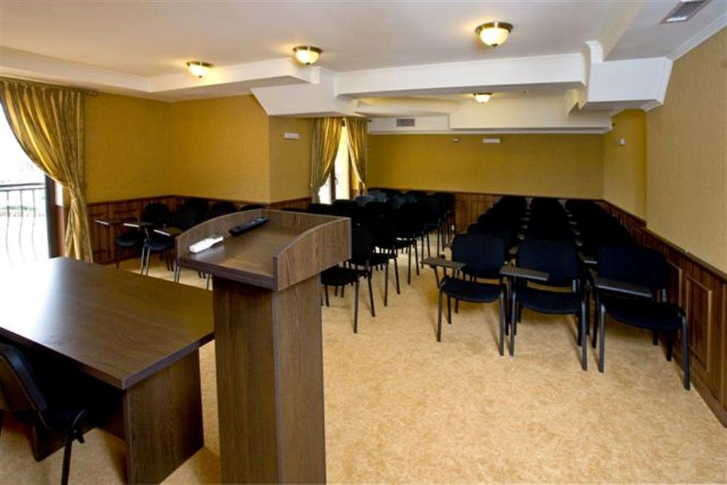 Hotel Chinar Hisarya Exterior photo