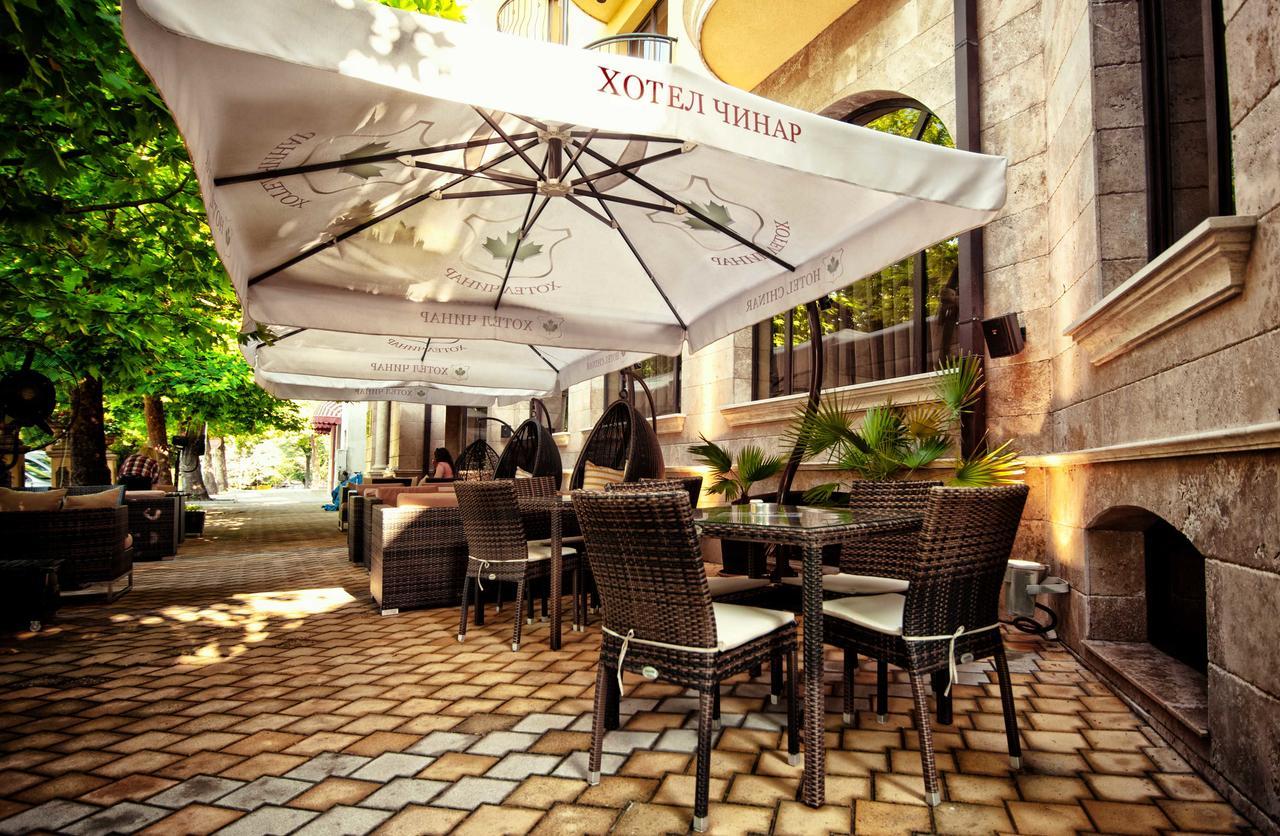 Hotel Chinar Hisarya Exterior photo